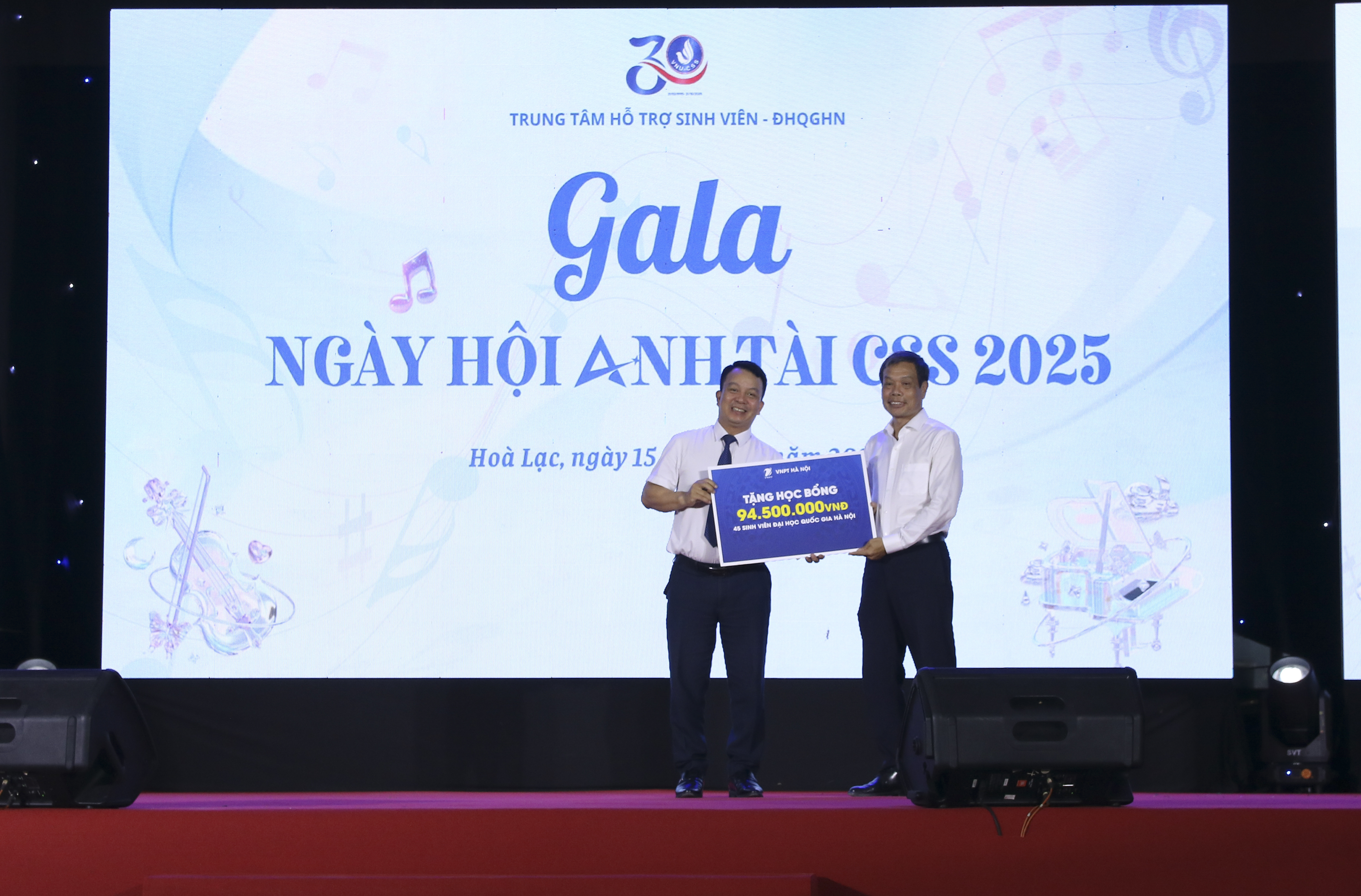 VNPT Hà Nội trao tặng 45 suất học bổng
